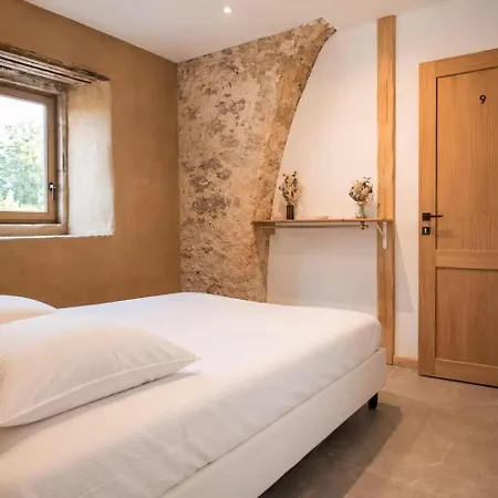 Apartman De Charme Dans Bergerie Renovee Creissels